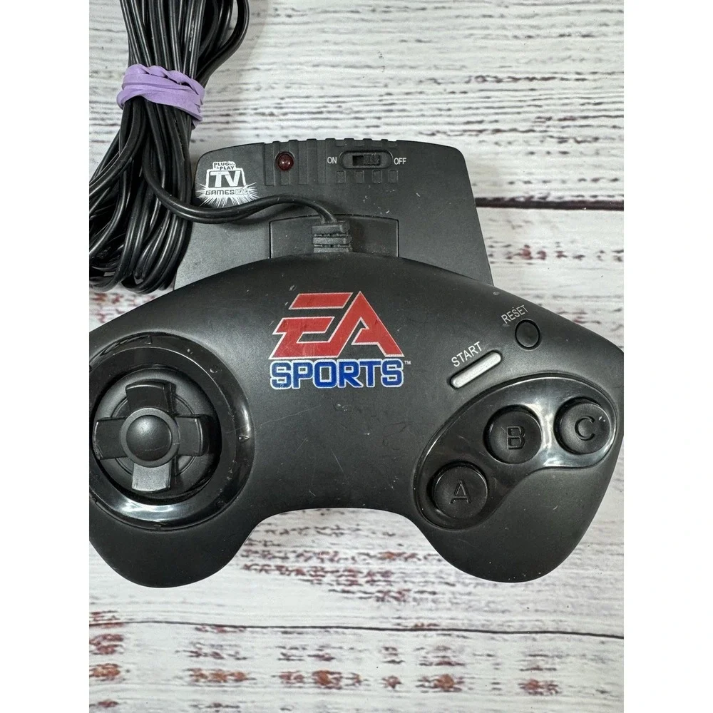 EA Sports TV Plug & Play Games‎ (2004) - Madden 95 + NHL 95 - Tested and Working